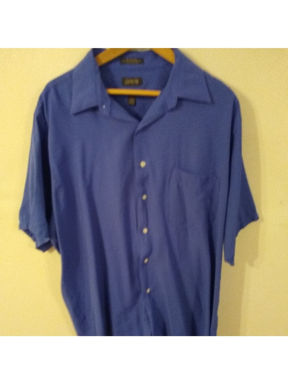 Arrow Men's Size XL  Ultra silk shirt in Blue. Officw